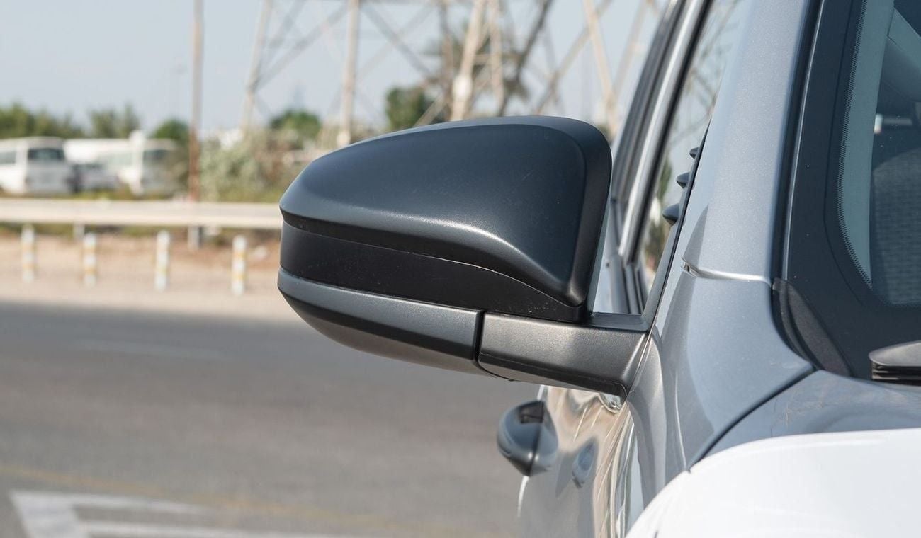 تويوتا هيلوكس SGLX TOYOTA HILUX DC 2.4D MT 4X4 P.WINDOW MY2024 – SILVER