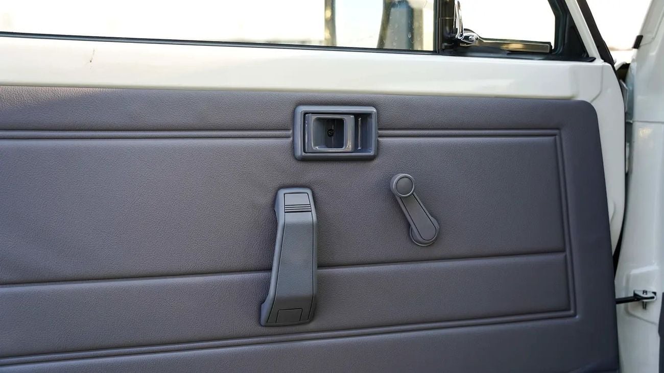 Toyota Land Cruiser 70 LC 78 Base GCC Specs