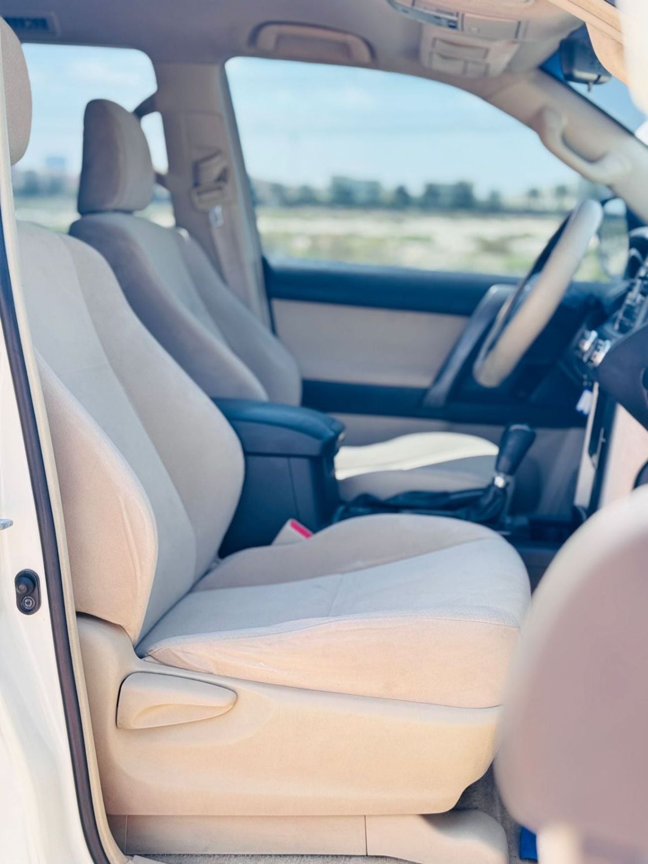 تويوتا برادو PRADO TXL 2011 2.7 PETROL LEFT HAND