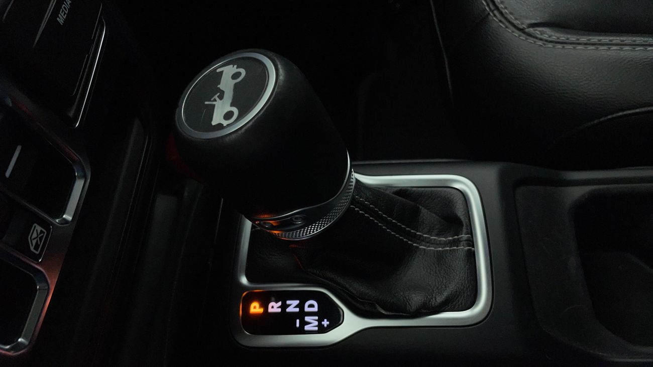 جيب رانجلر UNLIMITED SAHARA 3.6 | بدون دفعة مقدمة | اختبار القيادة في المنزل