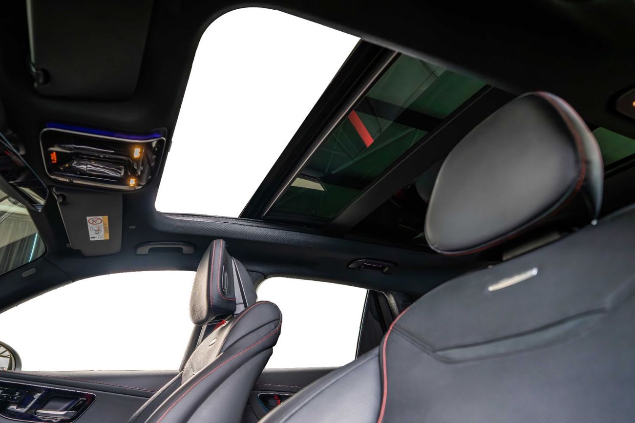 مرسيدس بنز GLC 43 AMG 4 MATIC-Night Package-Red Seat Belts-High Specifications