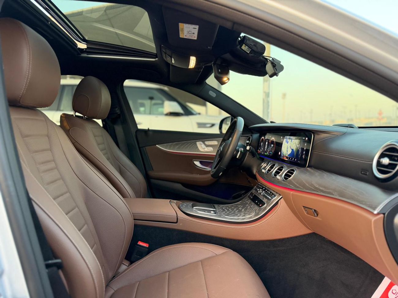 مرسيدس بنز E 350 Mercedes-Benz E350 / 2022 / 29,000KM / Free Accident / Korea