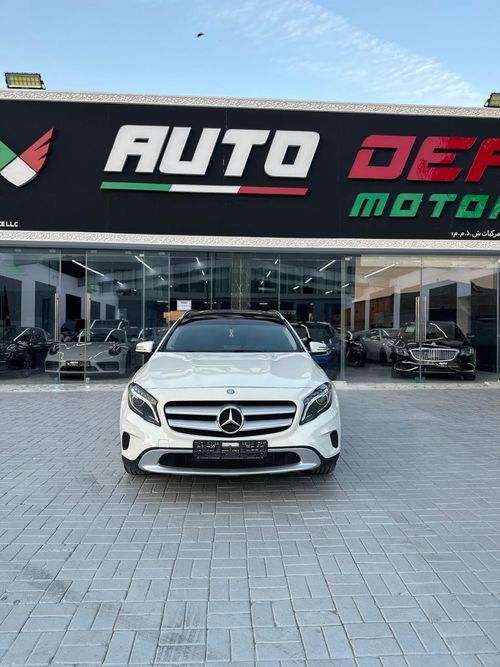 Mercedes-Benz GLA 200