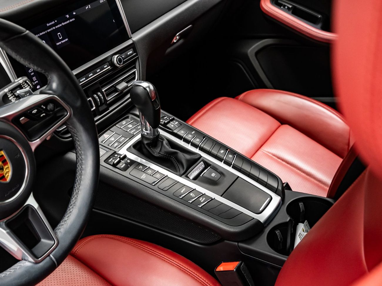 Porsche Macan Std 2.0L (252 HP) 2020 Porsche Macan, 2026 Porsche Warranty, Full Service History, Low KMs, GCC