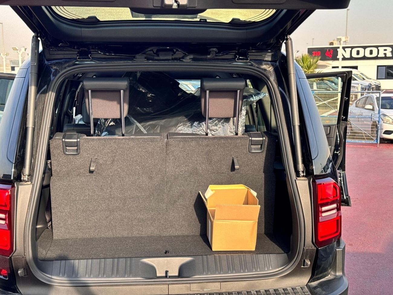 تويوتا برادو TXL 2.7L PETROL AT EUROPEAN SPECS BRAND NEW 0KM