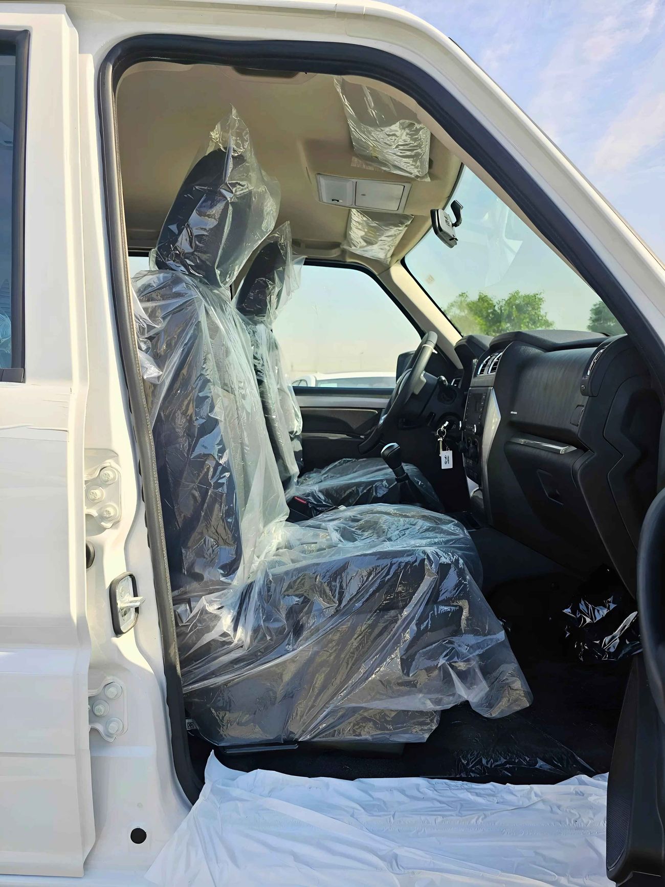 Mahindra Pik Up 2.2TURBO V4 DIESEL / M/T / DOUBLE CABIN / 4WD (CODE # 69031)