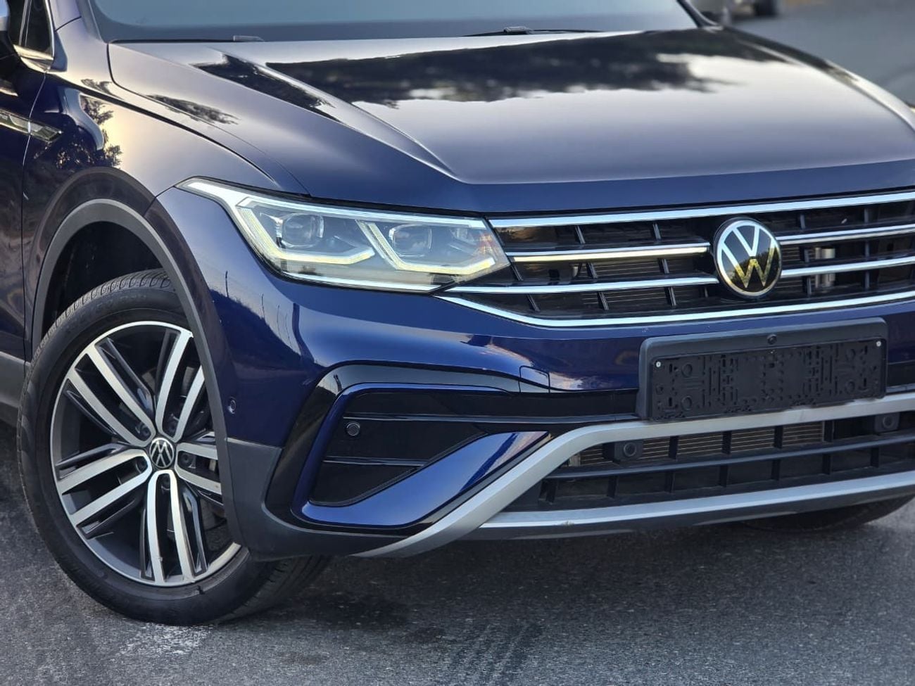فولكس واجن تيجوان R-Line 2.0L