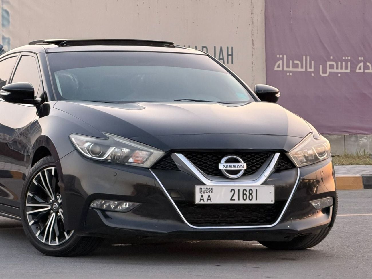 Nissan Maxima Top-of-the-line model, full options, panoramic