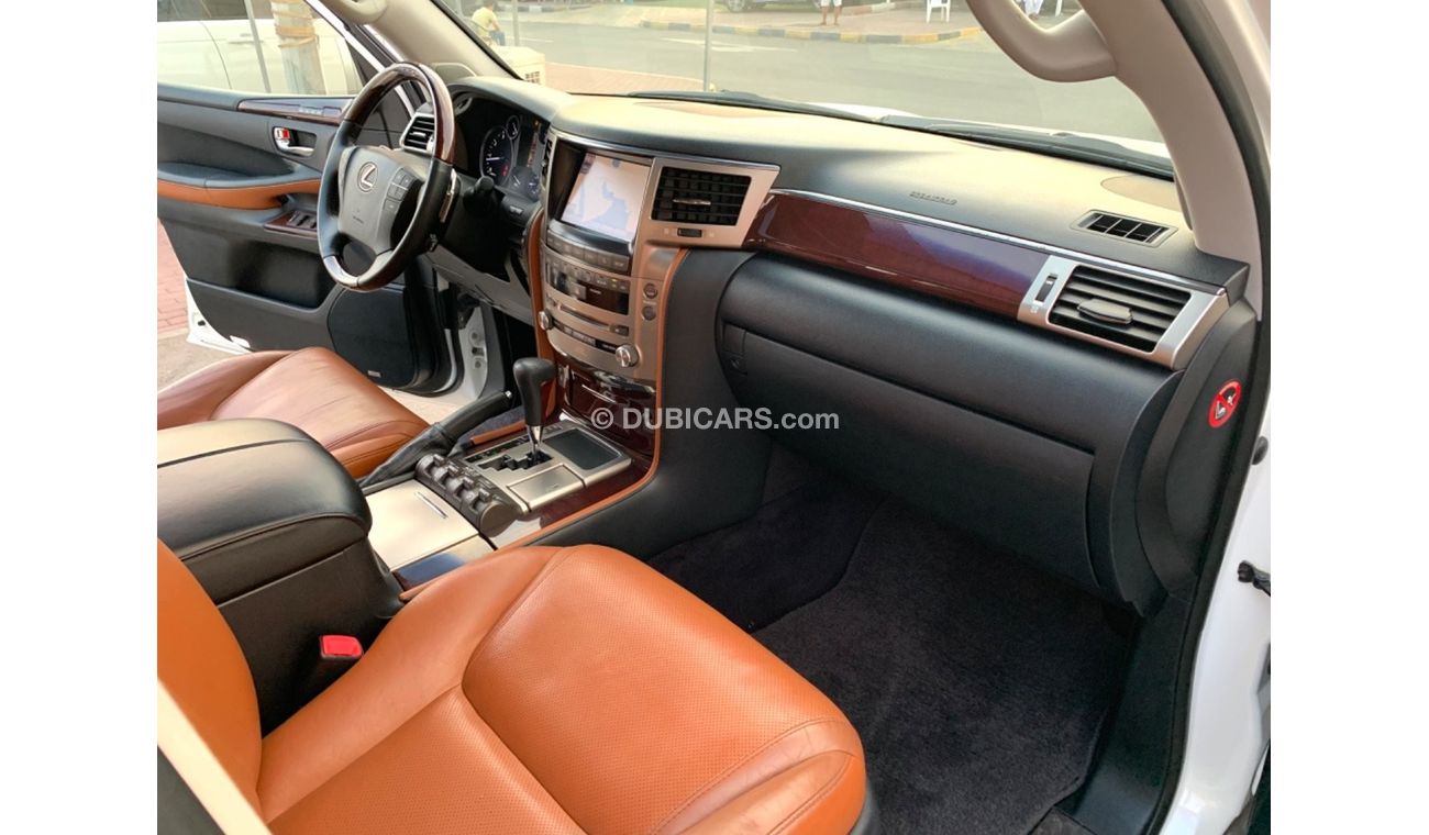Lexus LX 570