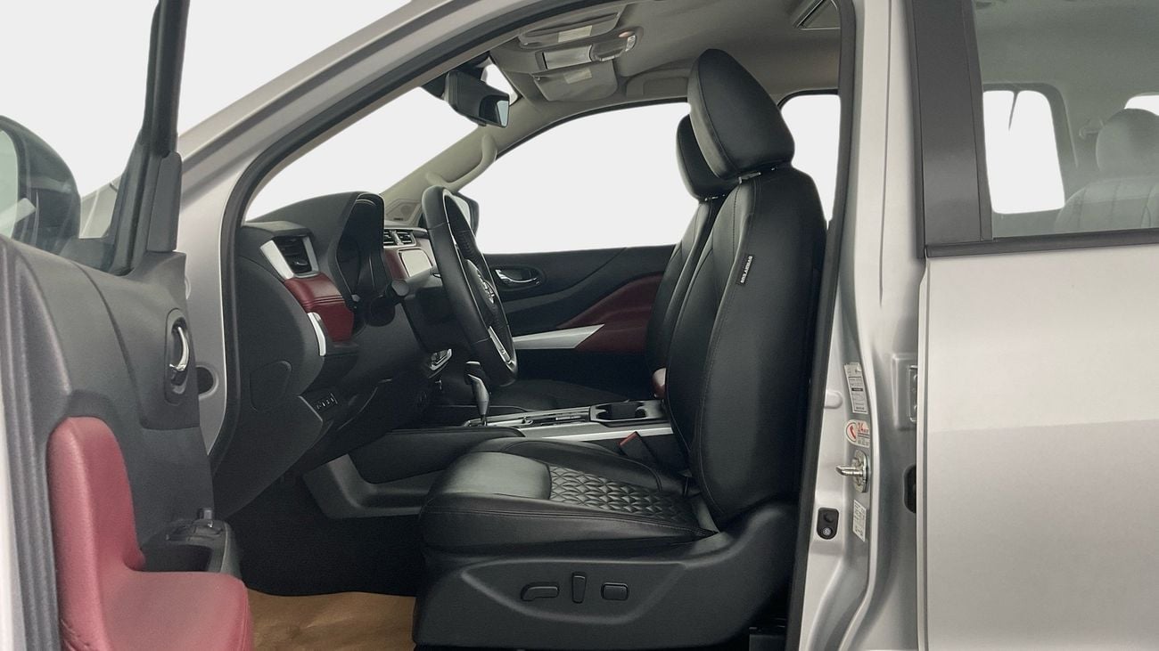نيسان إكستيرا 2.5 4WD PLATINUM AUTO | شامل الضمان | 0 ﺪﻔﻋﺓ ﺃﻮﻟﻯ