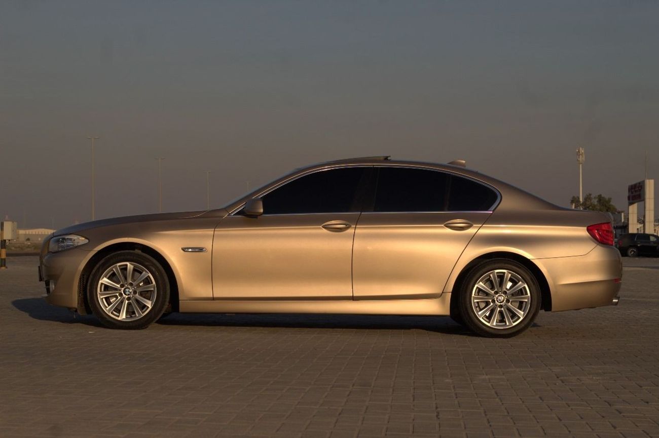 BMW 520i Executive BMW 520i 2013 model Mileage 98,000 k m Price : 40,000 dirhams  Gulf specifications, full o