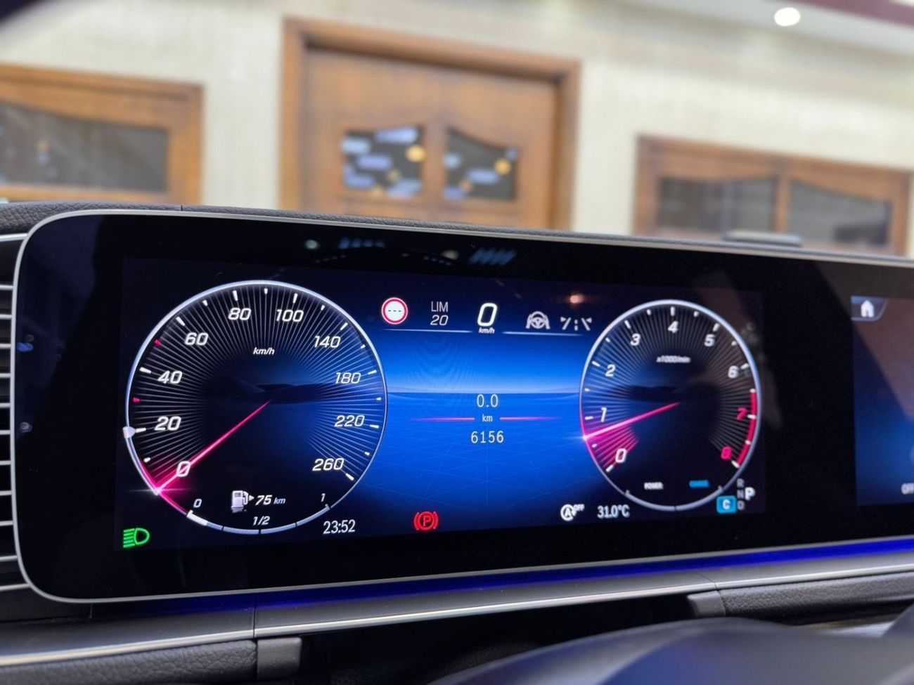 Mercedes-Benz GLS 580 Premium + 4.0L (489 HP)