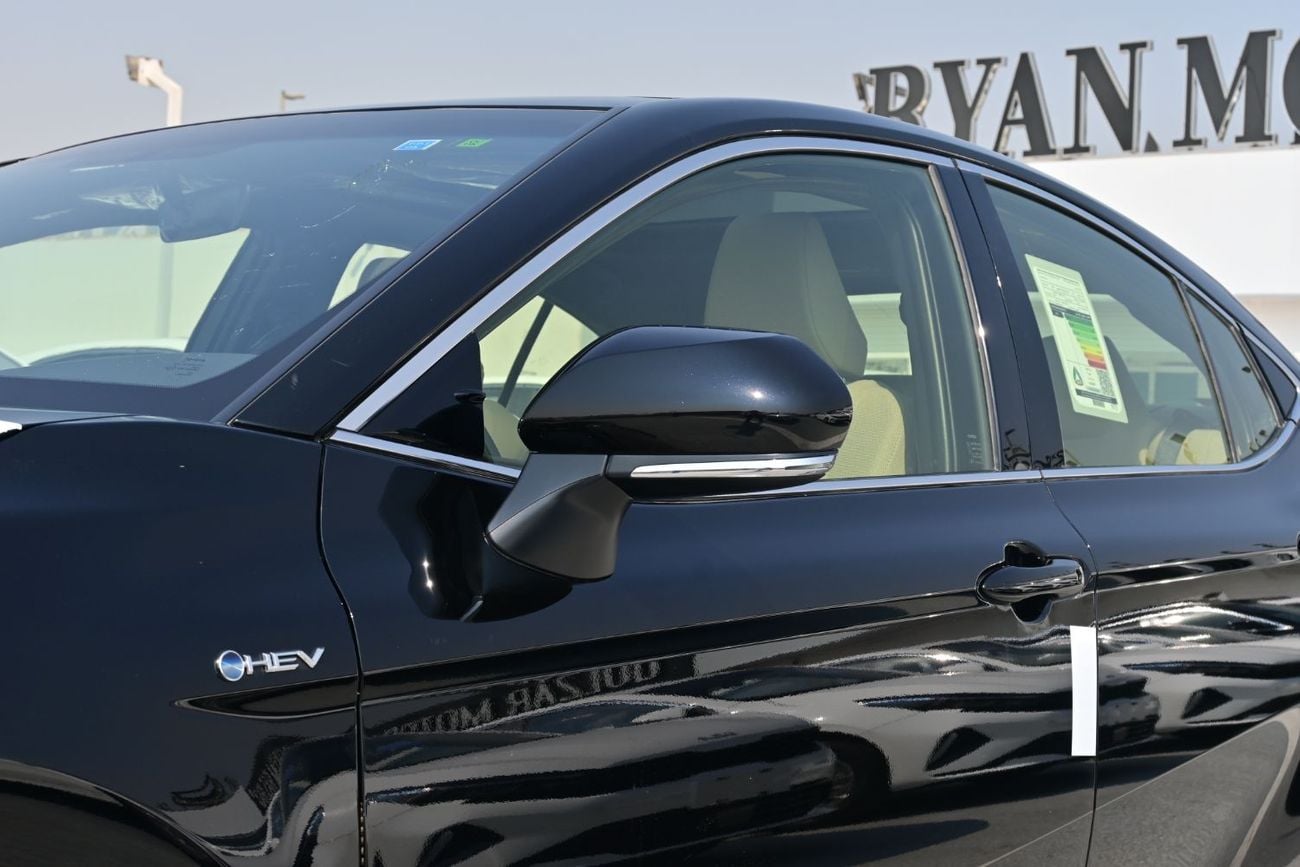 Toyota Camry LE HEV Toyota Camry LE Saudi 2.5L Hybrid, Model 2025, Color Black