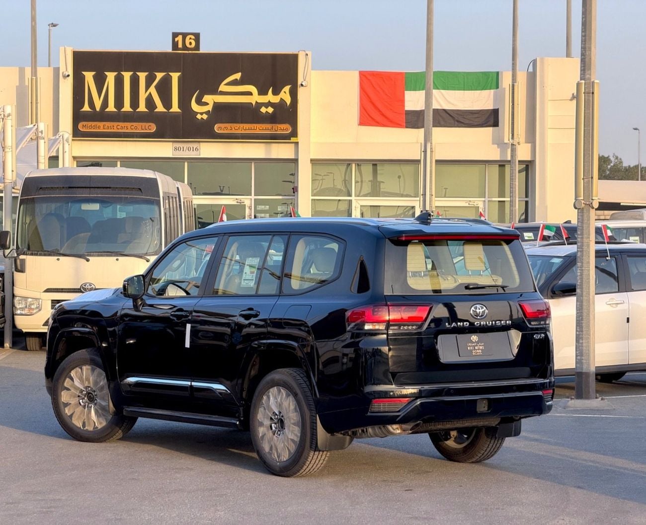 Toyota Land Cruiser GXR | 4.0L | V6 | 2026