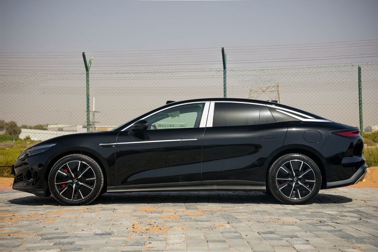 بي واي دي هان 2025 BYD Han L DM-i 200Km Flagship with LiDar Black in Tan 0Km