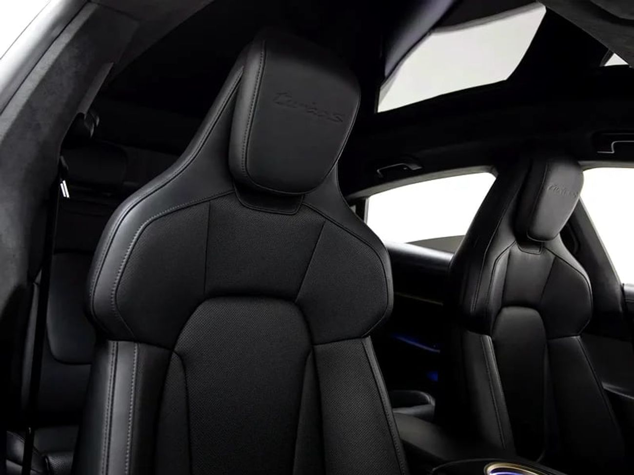 بورش تايكان Turbo S (755 HP)