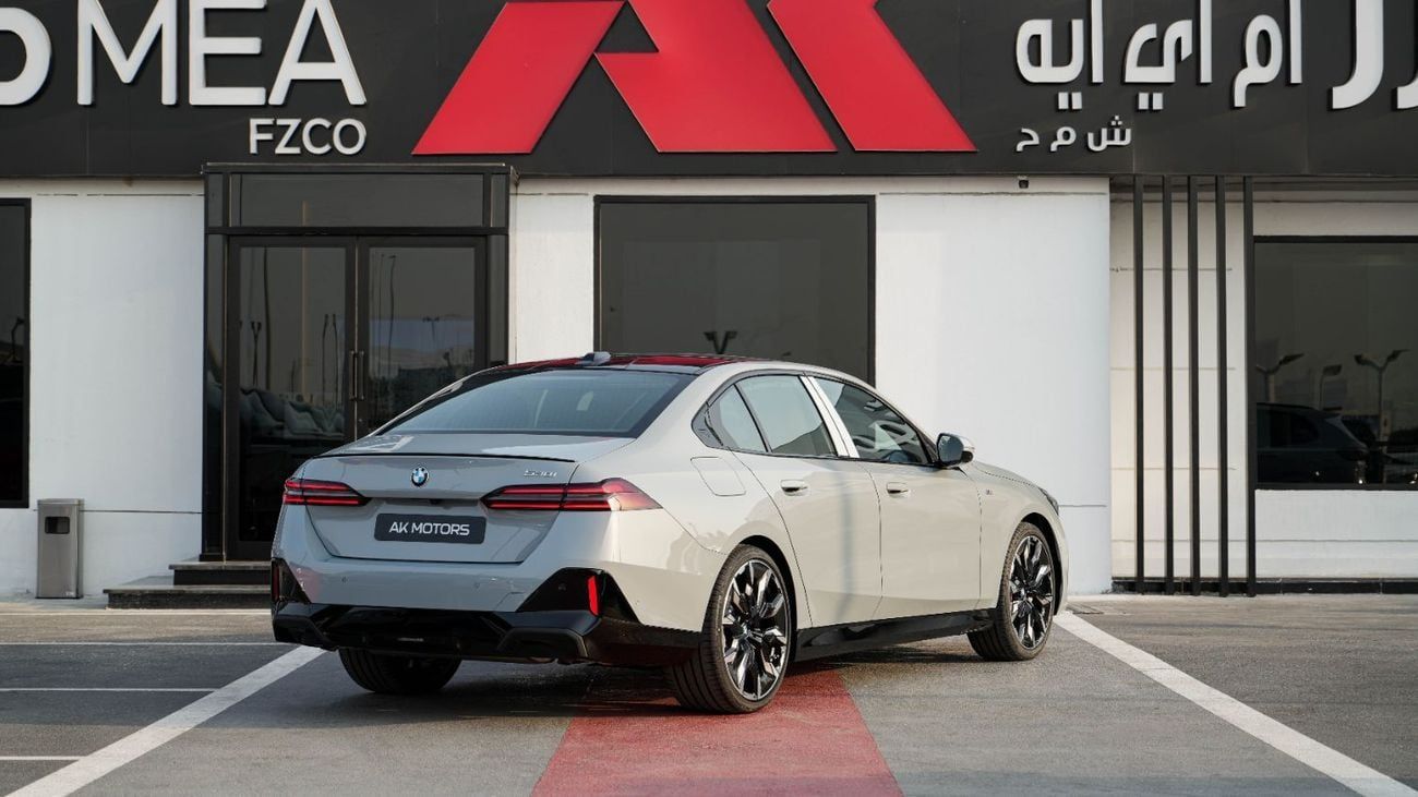 بي أم دبليو 530i 530i M-SPORT PRO GREY 2026MY EXPORT PRICE
