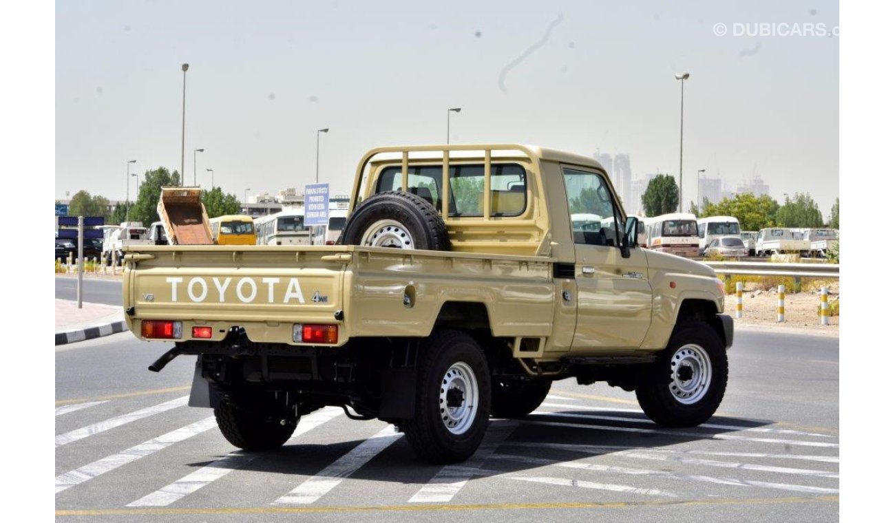 تويوتا لاند كروزر بيك آب 4.0L SINGLE CAB PICKUP BASIC WITH MANUAL WINDOW