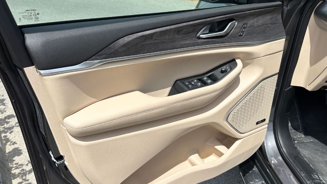 Jeep Grand Cherokee L Limited 3.6L Limited Plus 5 Seater 3 Years Official Dealer Warranty 3.6L 4WD GCC