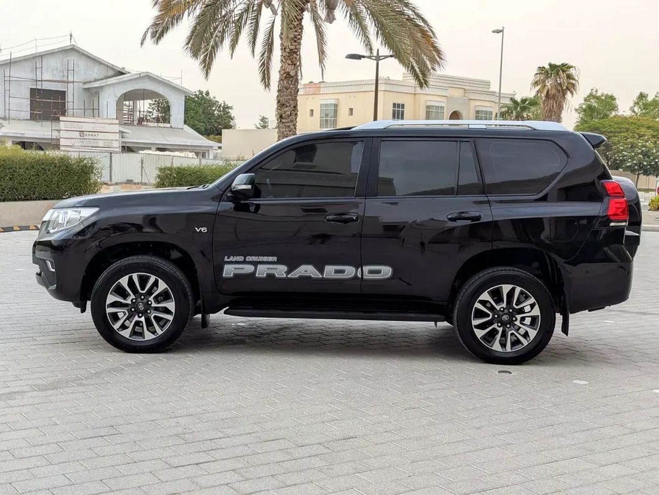 Toyota Prado TX-L Top Full Option GCC specs V6 4.0L Excellent Condition