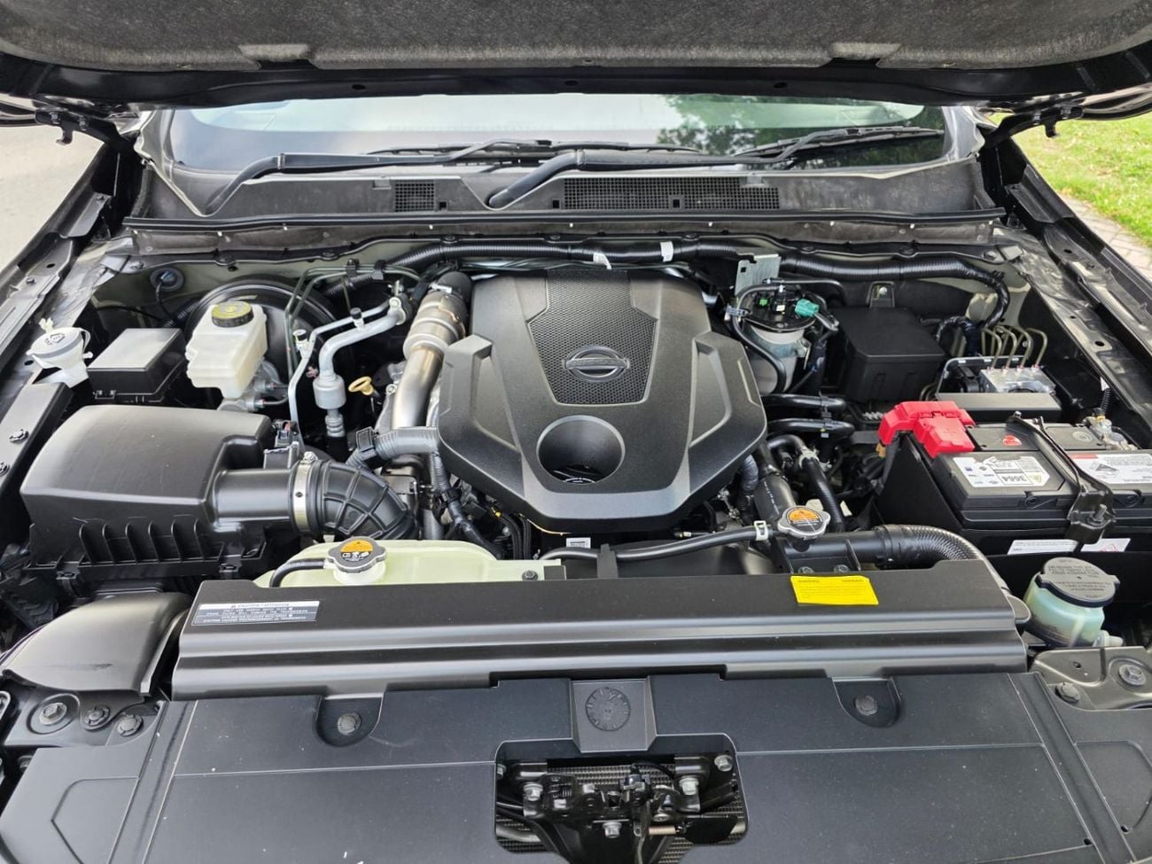 نيسان نافارا NISSAN NAVARA 2023 BLACK 4WD AT DIESEL = RIGHT HAND