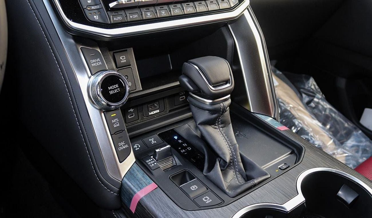 تويوتا لاند كروزر Toyota Land Cruiser VXR / 2026 / GCC / 0km / white