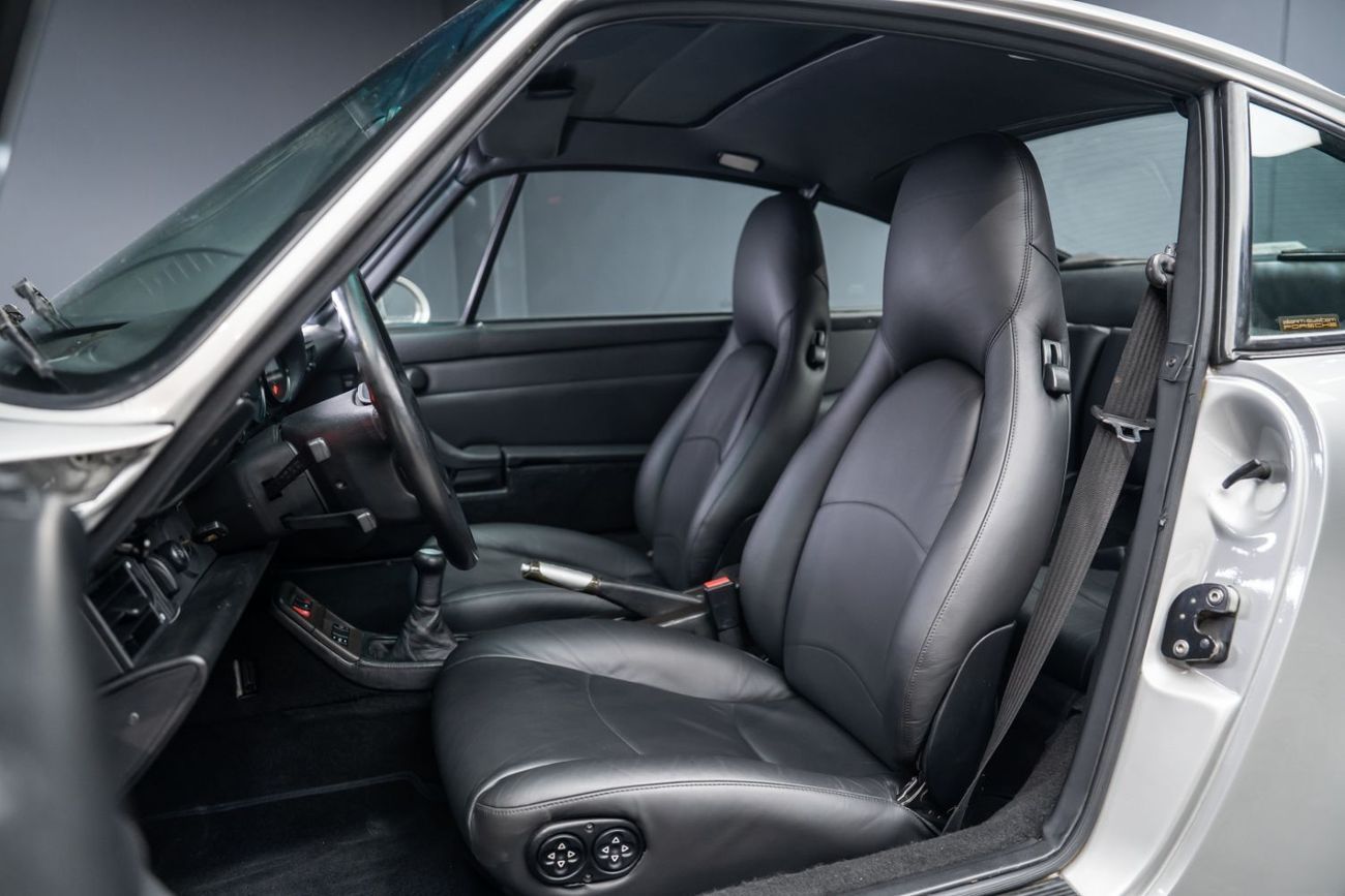 Porsche 911 1997 Porsche 911 Turbo (993) • Full Agency Porsche Service History • GCC • Two Owners from New