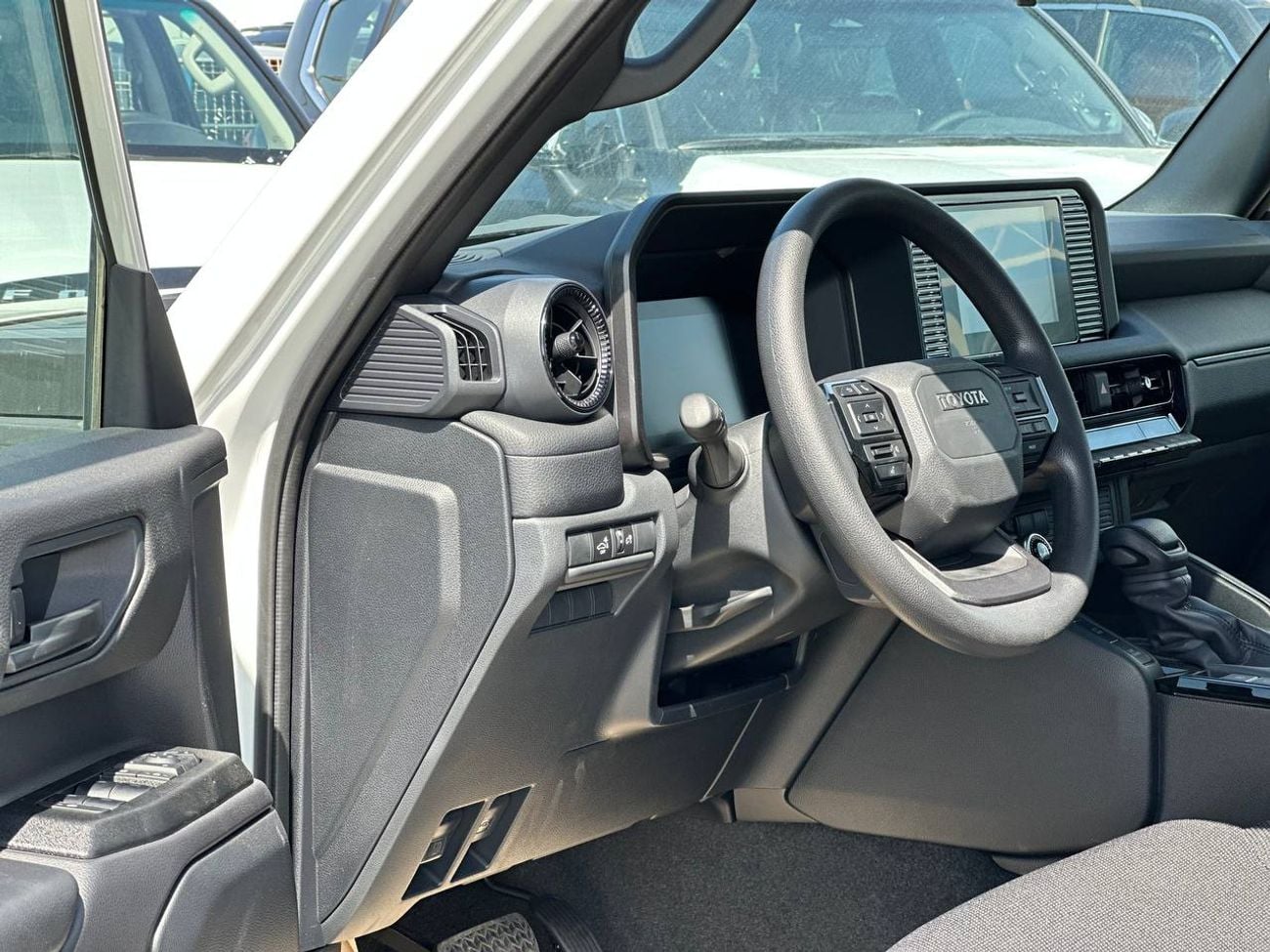 Toyota Prado 2.4L Turbo PTR A/T // 2025 // STD with Cool Box , Sunroof , DVD&Back Camera // Special Offer // By F