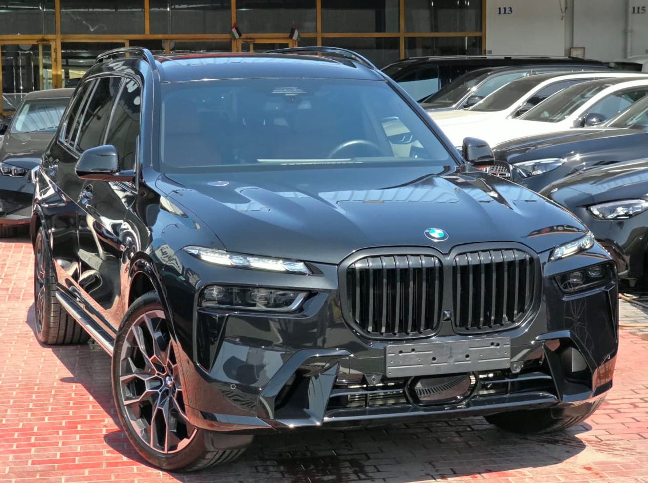 BMW X7 xDrive40i Luxury M Sport Package 3.0L xDrive 40i M Sport 5 years Warranty & Service 2025 GCC