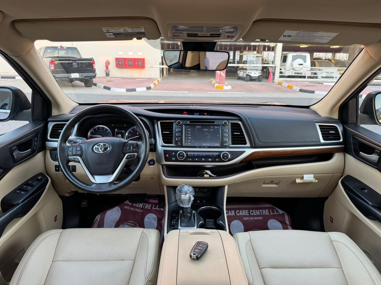 Toyota Highlander 2018 LIMITED EDITION 4x4 LOW MILEAGE FULL OPTION USA IMPORTED