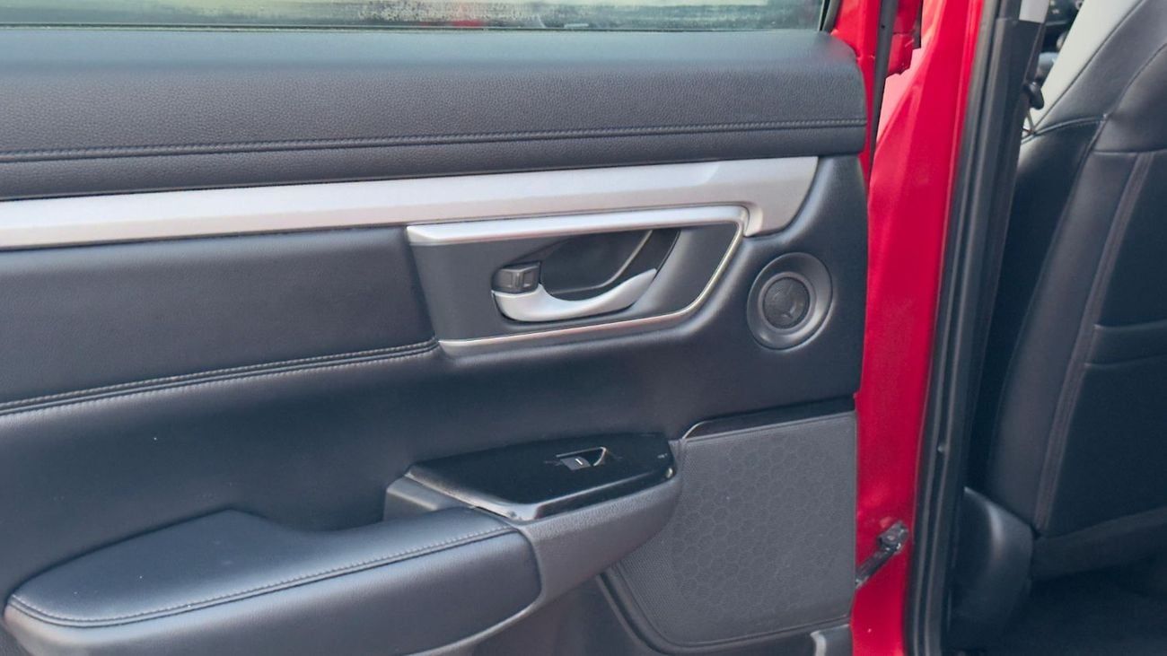 Honda CRV 1.5L AUTOMATIC PETROL | RHD | 4WD | REAR CAMERA, LEATHER SEATS & PUSH START