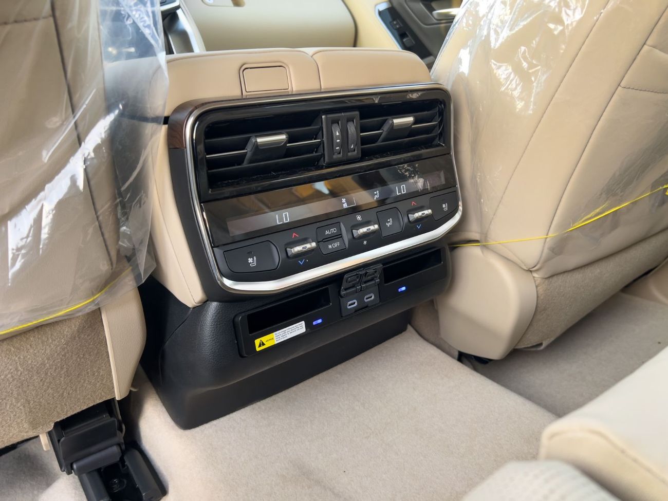 Toyota Land Cruiser EXPORT ONLY - 2026 LC300 VX 4.0L (Highest Spec - Oman)