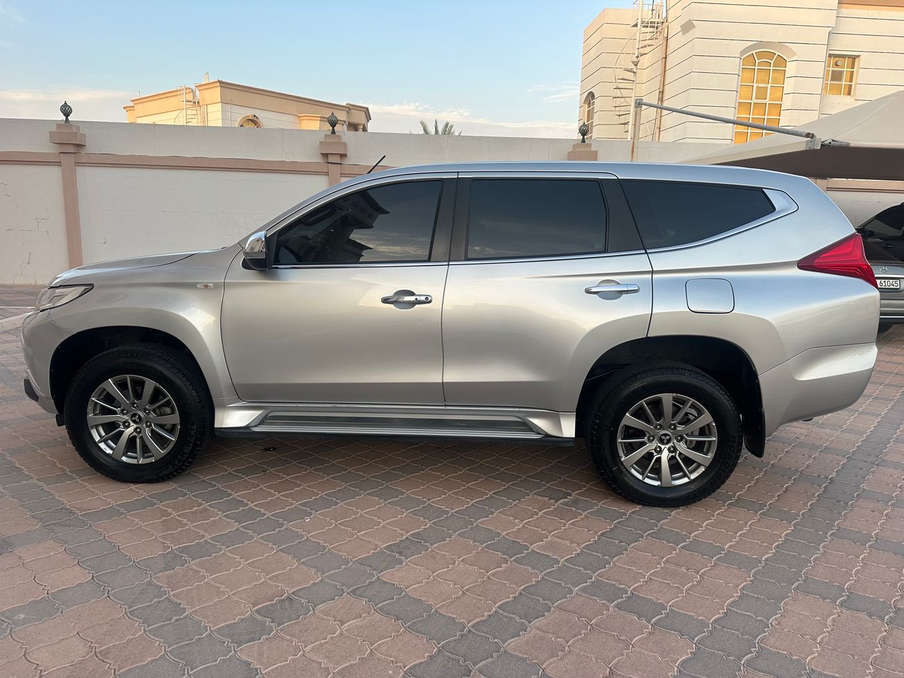 Mitsubishi Montero Sport