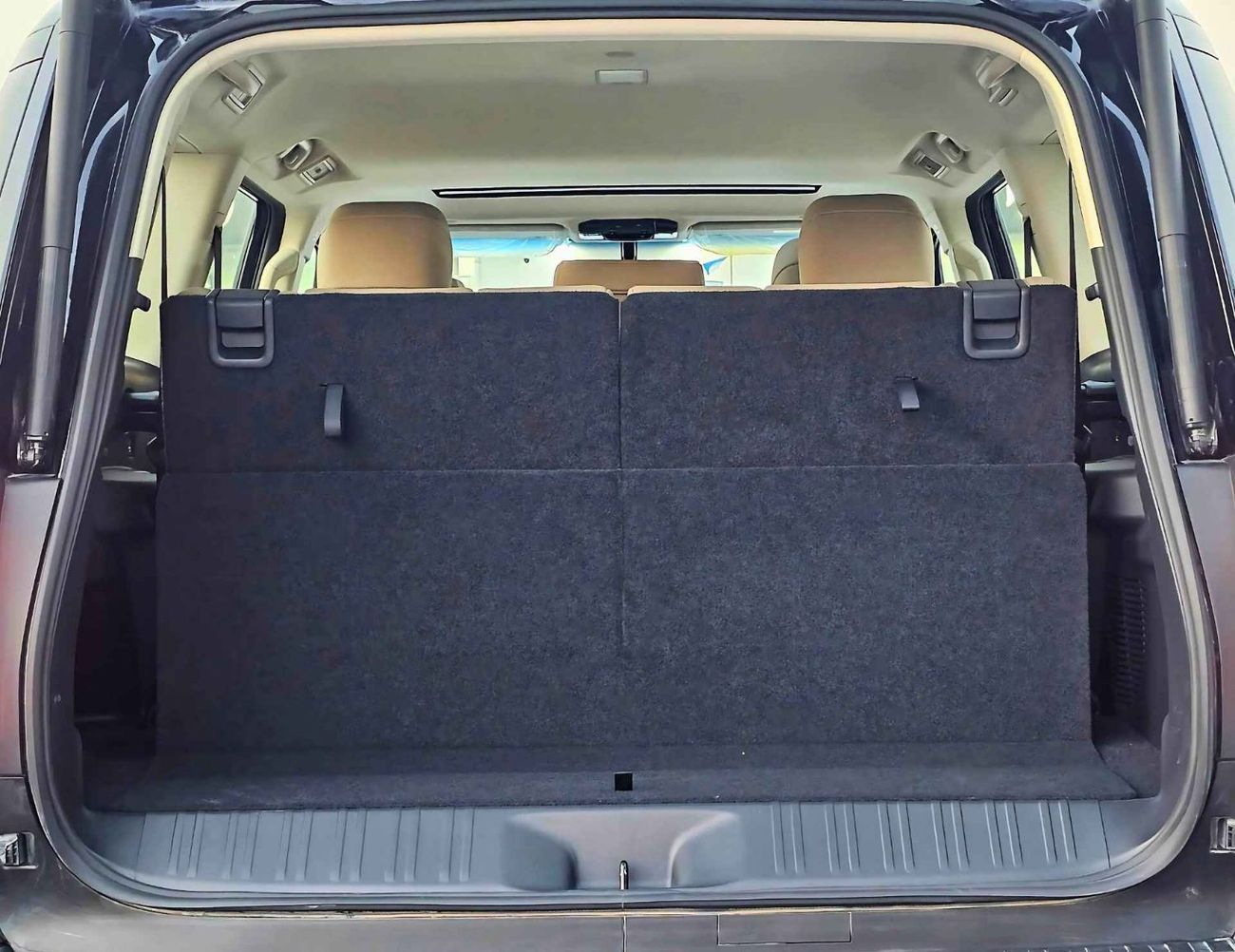 تويوتا برادو ALL ROUNDER / MID OPTION / 2.4T V4 PETROL / SUNROOF / LEATHER SEATS (CODE # P24AR)