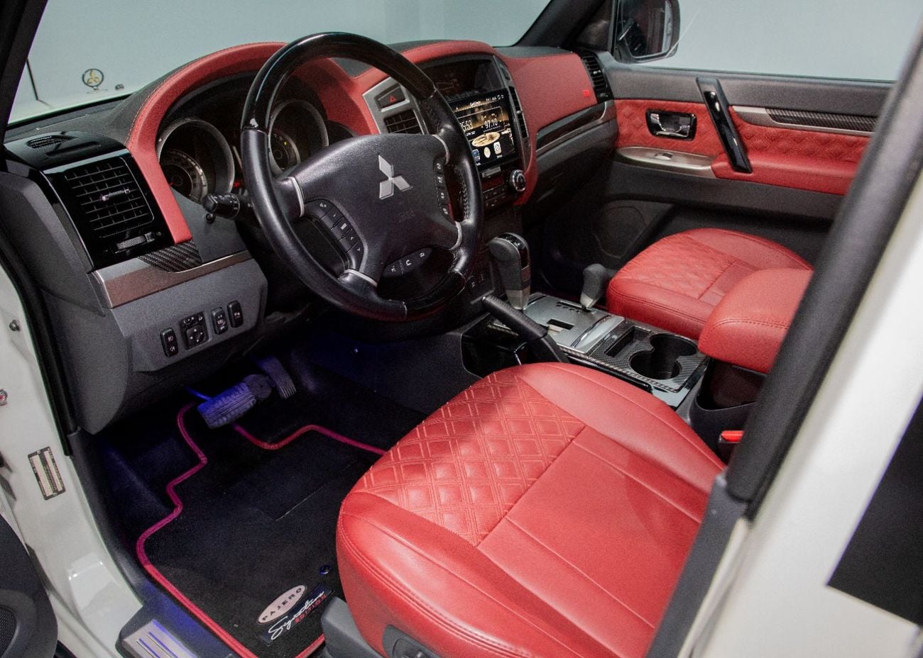 Mitsubishi Pajero Signature Edition