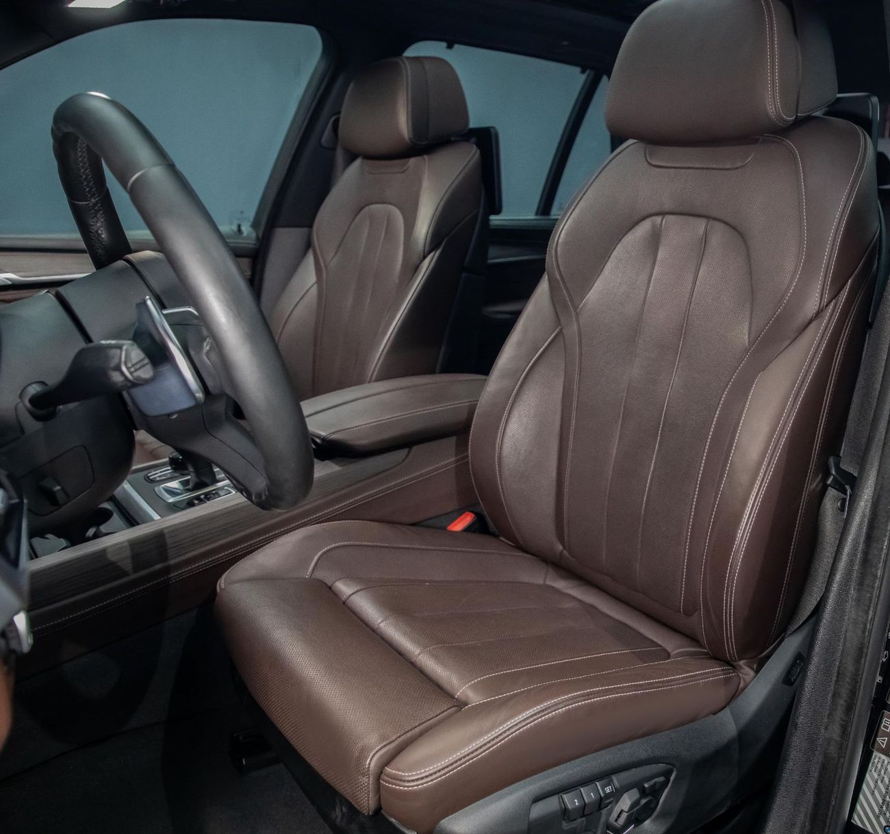 BMW X5 50i M Sport 4.4L 2,540x60 • 0% DP • 2018 BMW X5 50i XDrive M-Sport • Warranty Available • GCC •