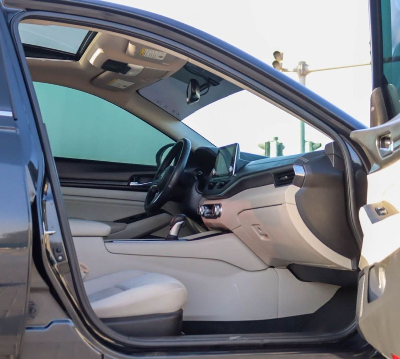 نيسان ألتيما 2.5 SV Nissan Altima 2.5L 2021 original paint GCC  accident-free in excellent condition 1076 P.M