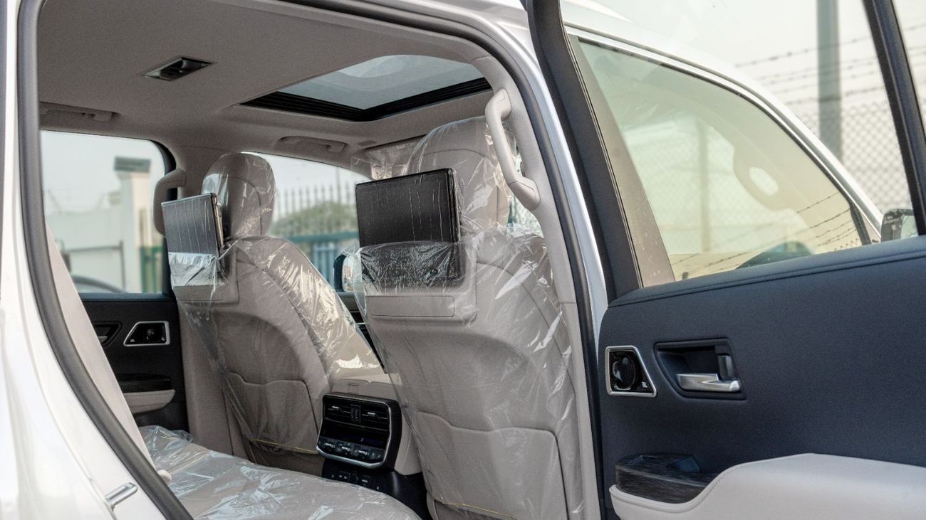 تويوتا لاند كروزر 2025 Toyota Land Cruiser VXR 3.5L AT Petrol (Without body kits) White