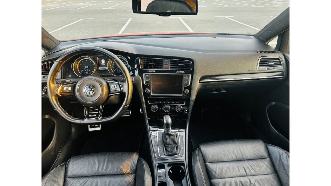 فولكس واجن جولف موديل 2015 خليجي فل مواصفات بانوراما وجلد ومثبت سرعه وتحكم كهربي كأمل ونظام صوت ممتاز وكاميرا خلفيه