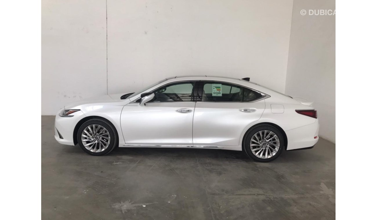 Lexus ES350 MID OPTION 2021 PANORAMIC / BLINDSPOT/ NAVIGATION ( RAMDAN OFFERS ) PRODUCTION 2021