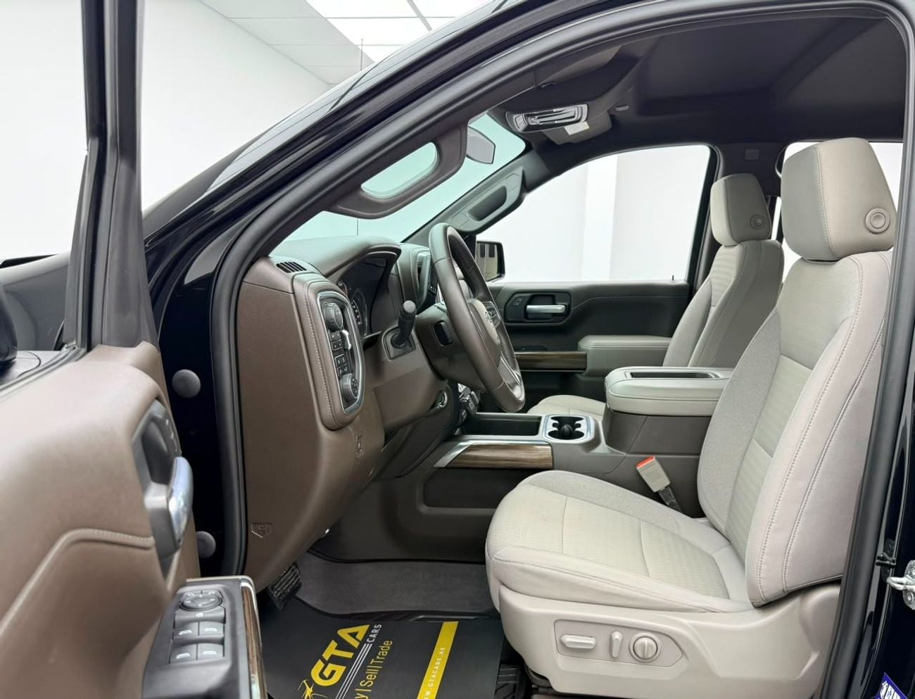 Chevrolet Silverado 2021 Chevrolet Silverado LT Trail Boss, Warranty, Full Chevrolet Service History, Fully Loaded, GCC