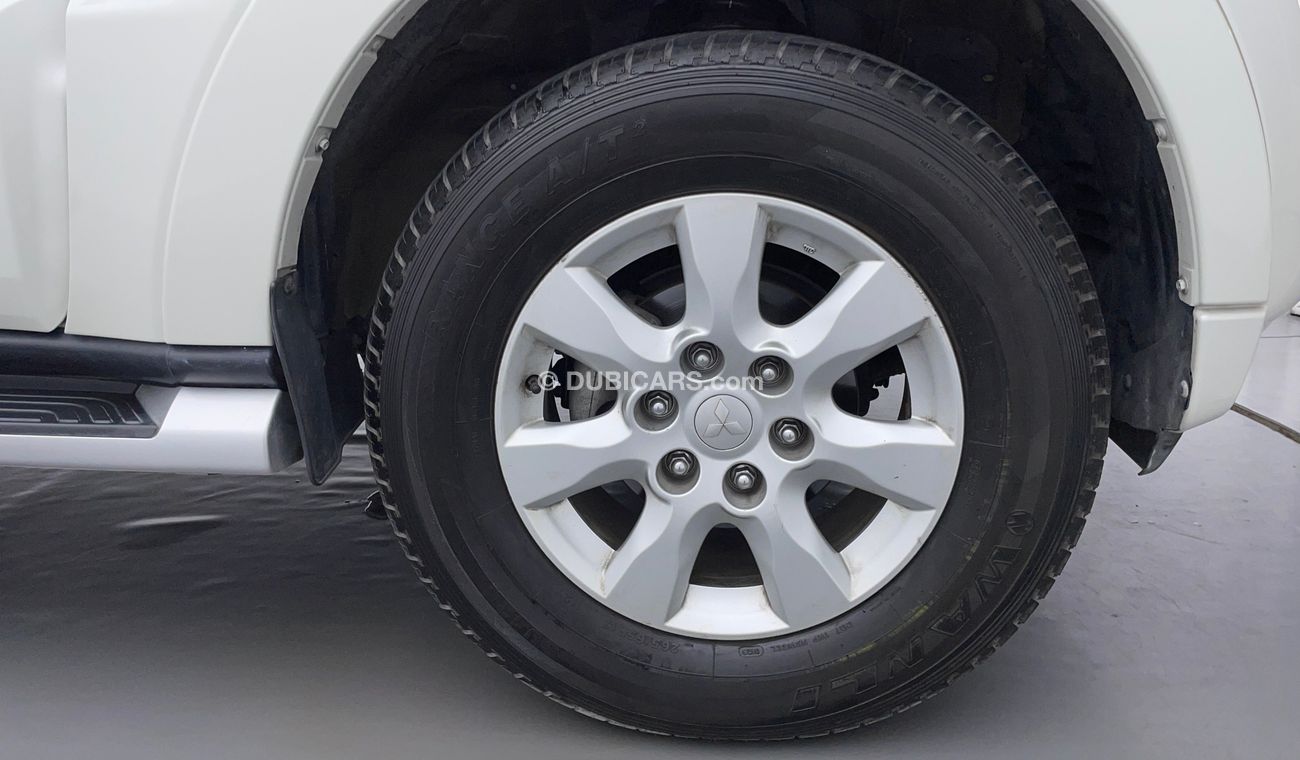 ميتسوبيشي باجيرو GLS LOWLINE 3.5 | بدون دفعة مقدمة | اختبار قيادة مجاني للمنزل