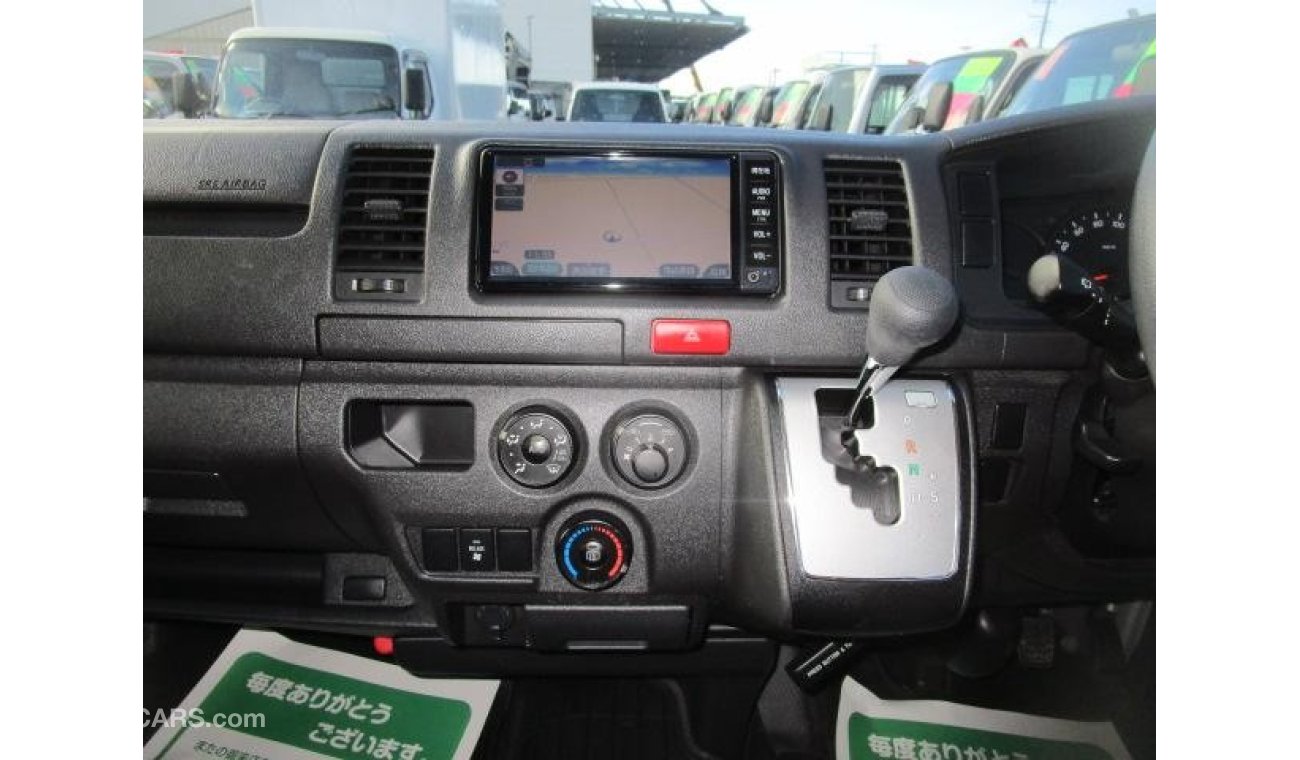 Toyota Regius TRH200V