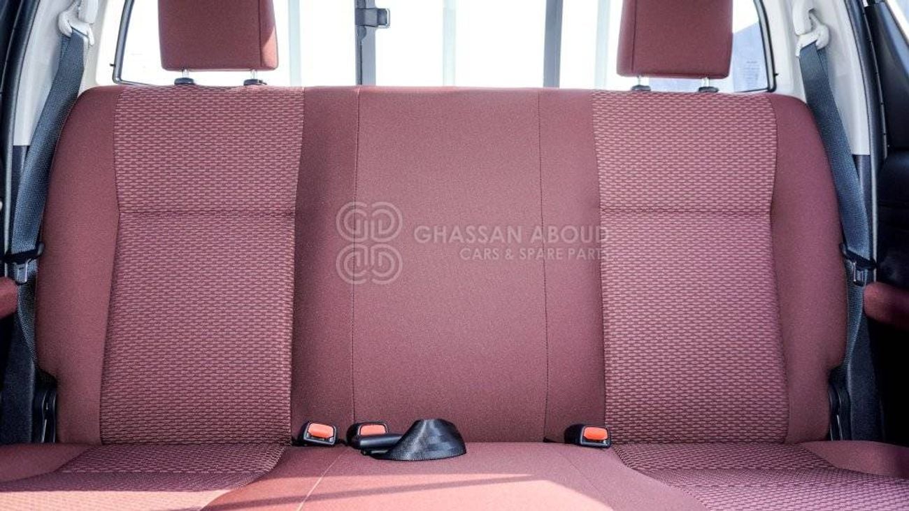 Toyota Hilux Double Cabin, 2.4L, 4x4, Diesel