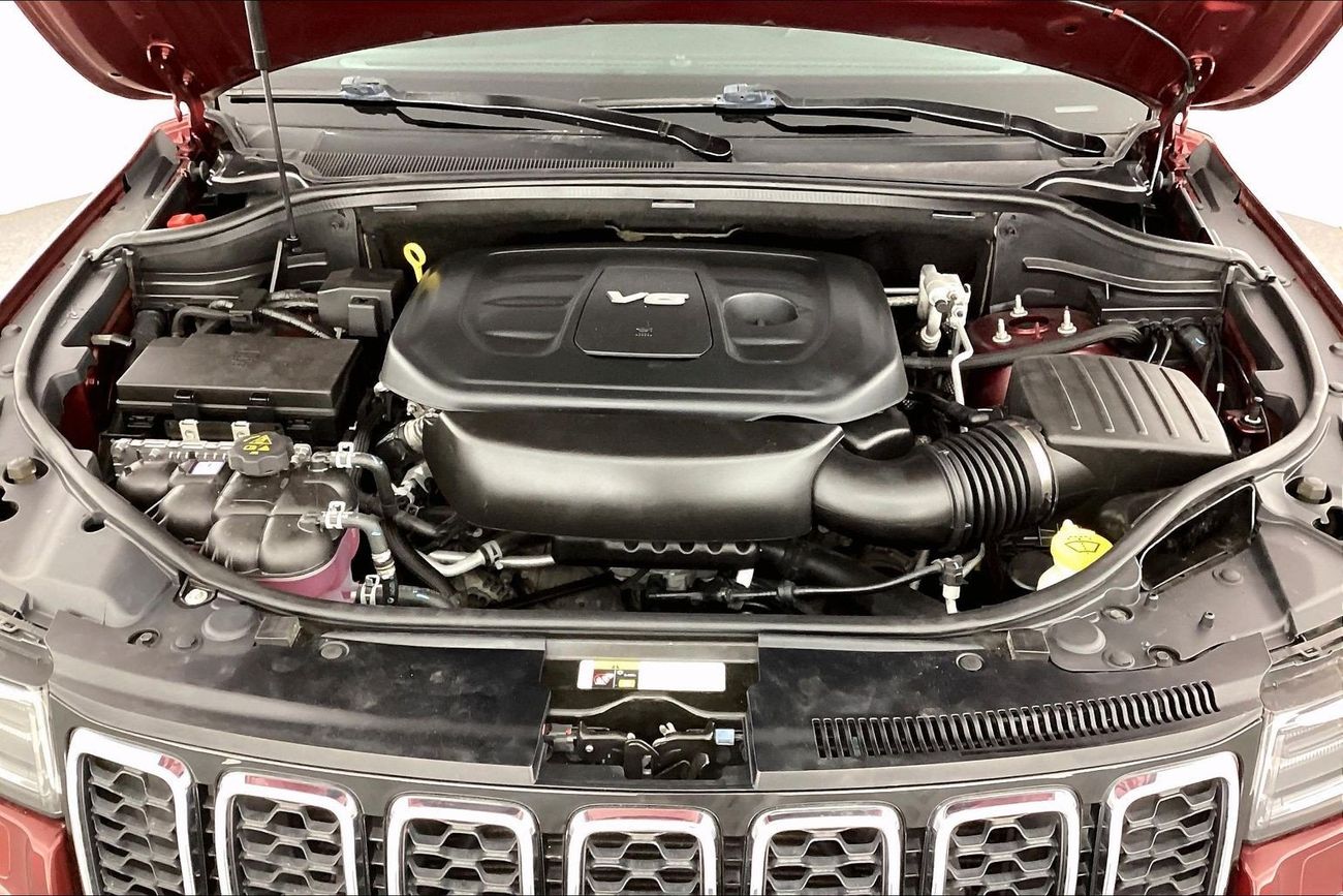 جيب جراند شيروكي Laredo | National Day Celebration | شامل الضمان | 0 ﺪﻔﻋﺓ ﺃﻮﻟﻯ