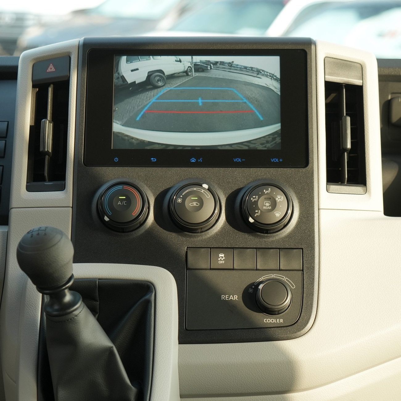 Toyota Hiace Toyota Hiace HR || 2.8 Diesel