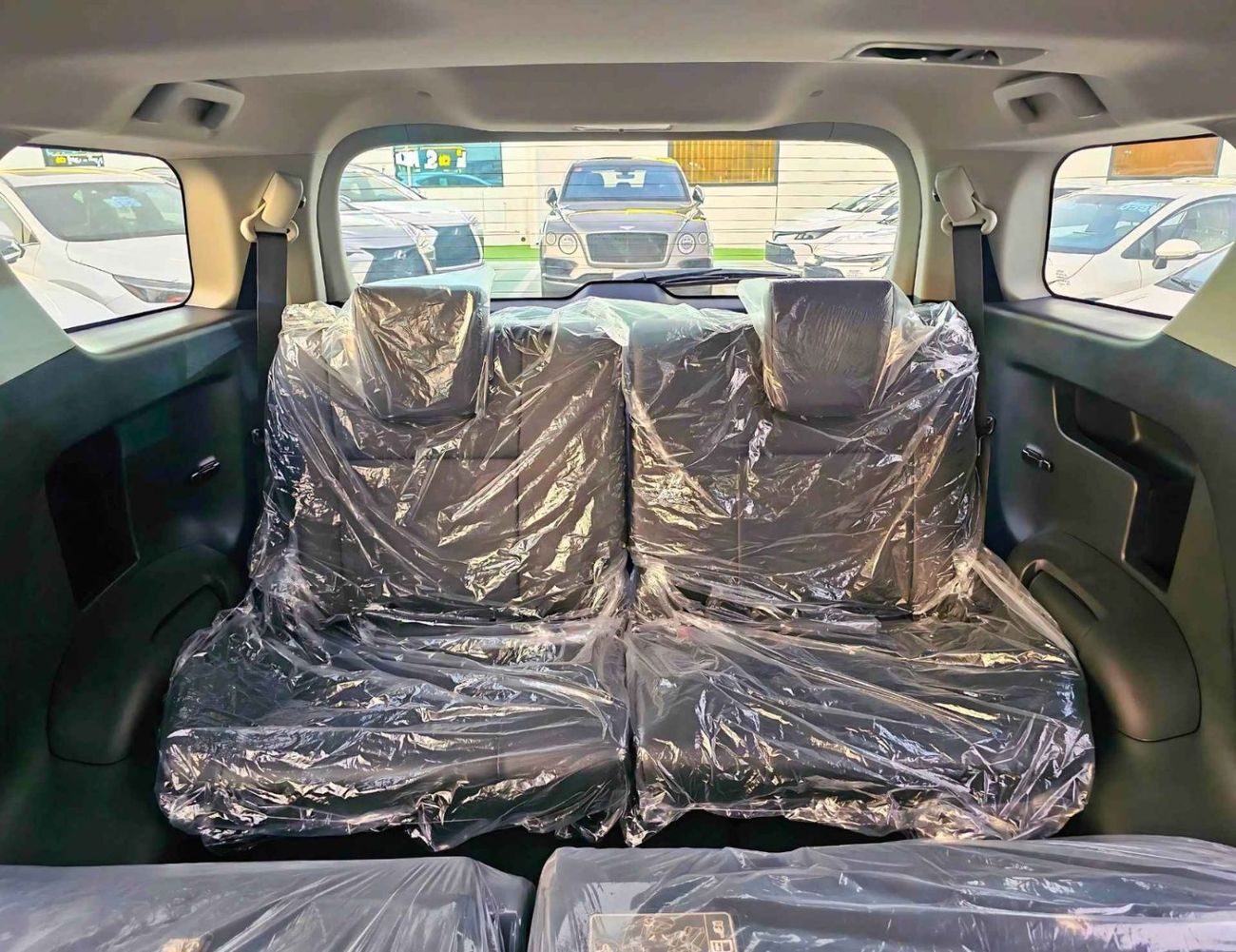 Toyota Fortuner SR5 ADVENTURE / 4.0L V6 PETROL / CLIMATE WITH LEATHER SEATS / DIFFLOCK / AUTO A/C (CODE # F6HA)