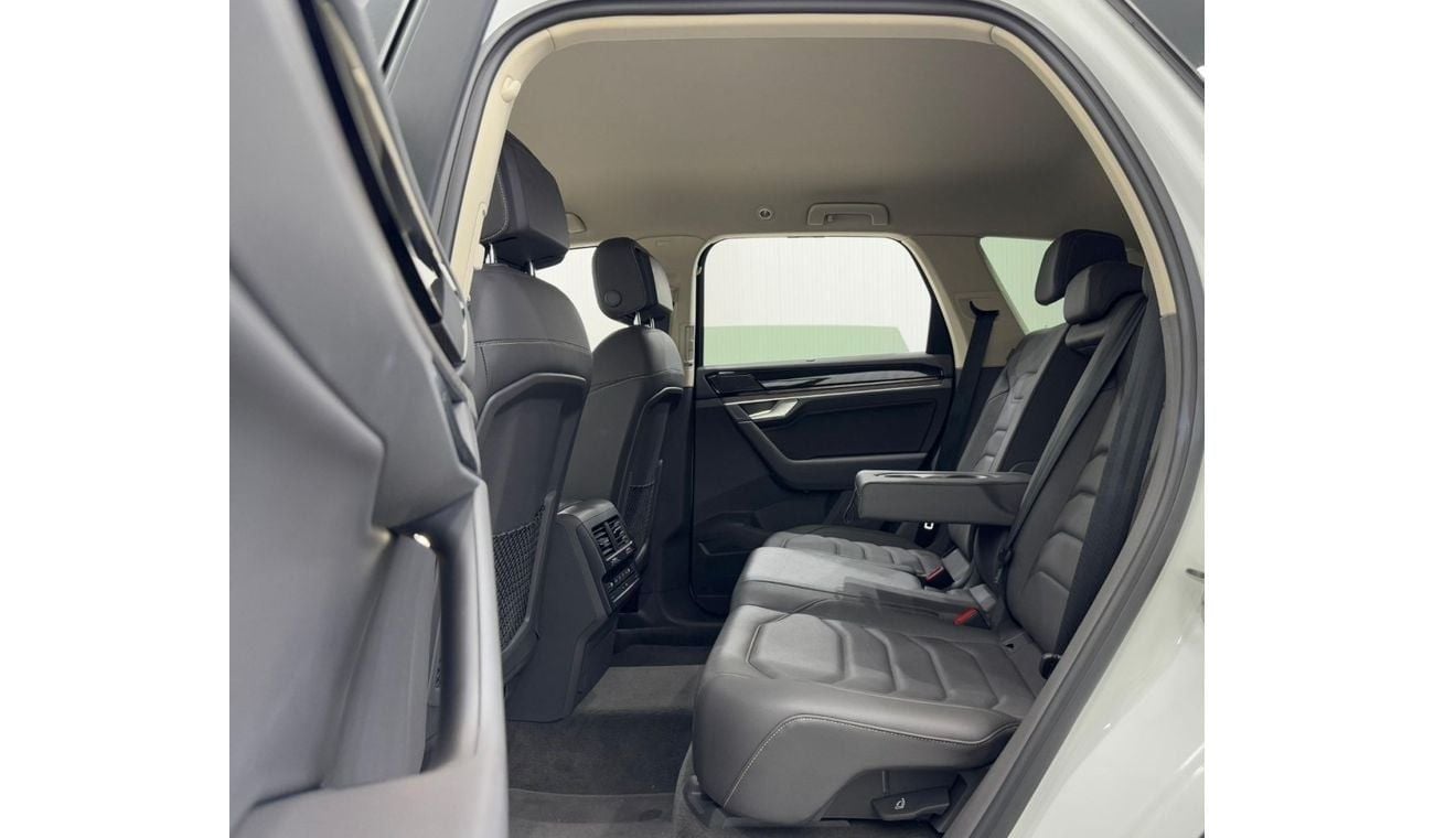 Volkswagen Touareg Comfortline 3.0L 2023 Volkswagen Touareg AtmosphereCL, Agency Warranty Till 01/26+ SP, Full Service