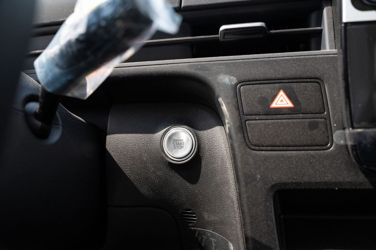 هيونداي ستاريا PRESTIGE 2.2 DIESEL | 11 SEATER | 8AT | GCC SPECIFICATIONS | FULL OPTIONS