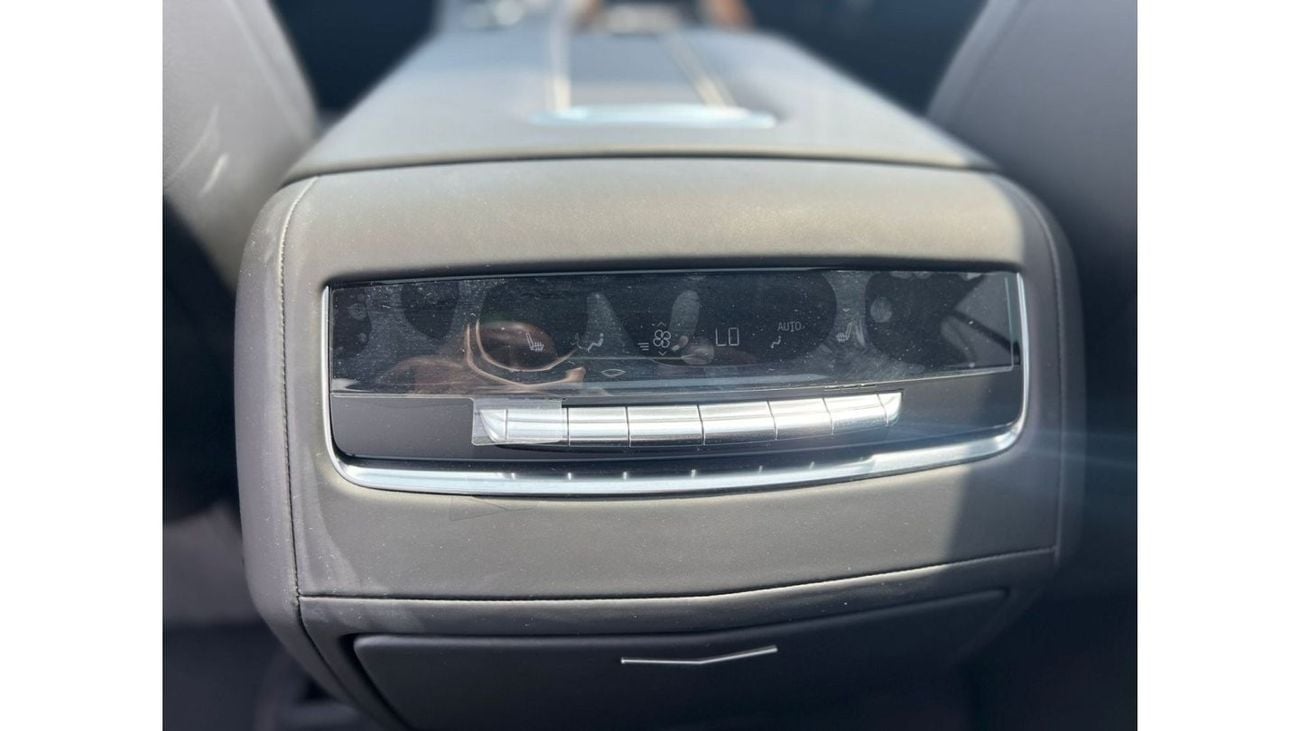 كاديلاك إسكالاد Cadillac Escalade 2023 Sport Platinum European specs